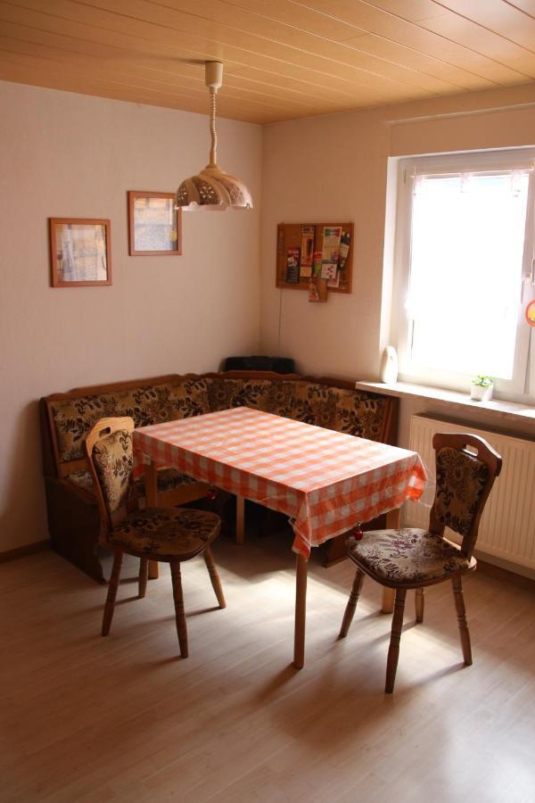Landhaus "Zum Frosch" Kalbsrieth ภายนอก รูปภาพ